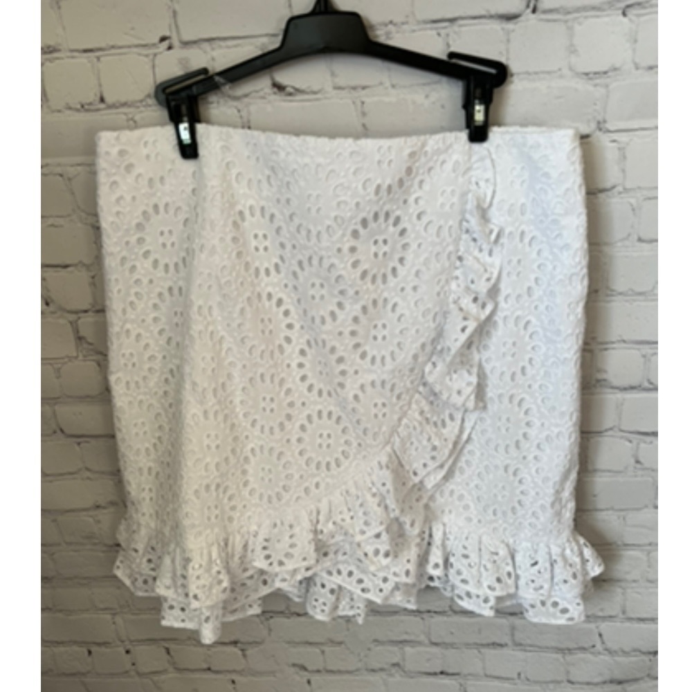 Lilly Pulitzer Roca Eyelet Ruffled Skirt in White - Picture 7 of 14
